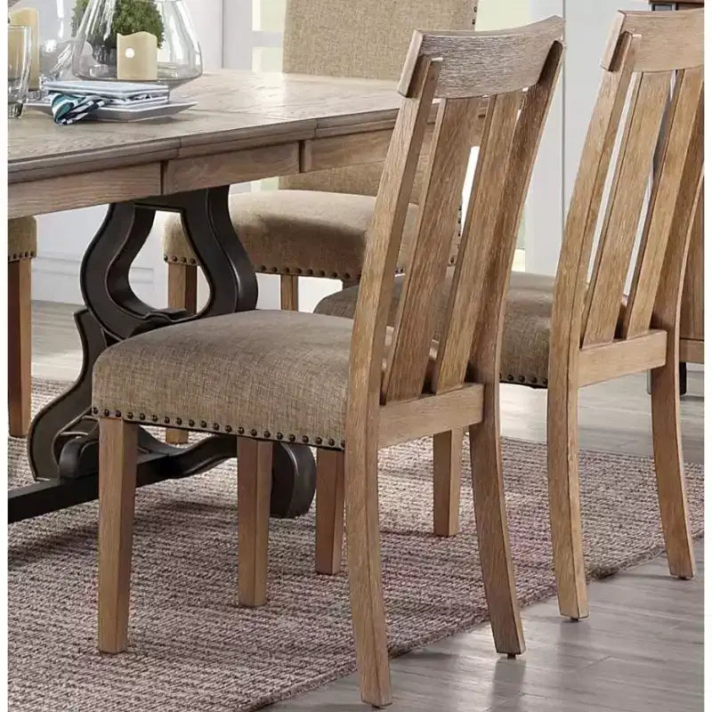 Ensemble de 2 chaises de salle à manger en tissu et bois avec clous décoratifs, finition érable