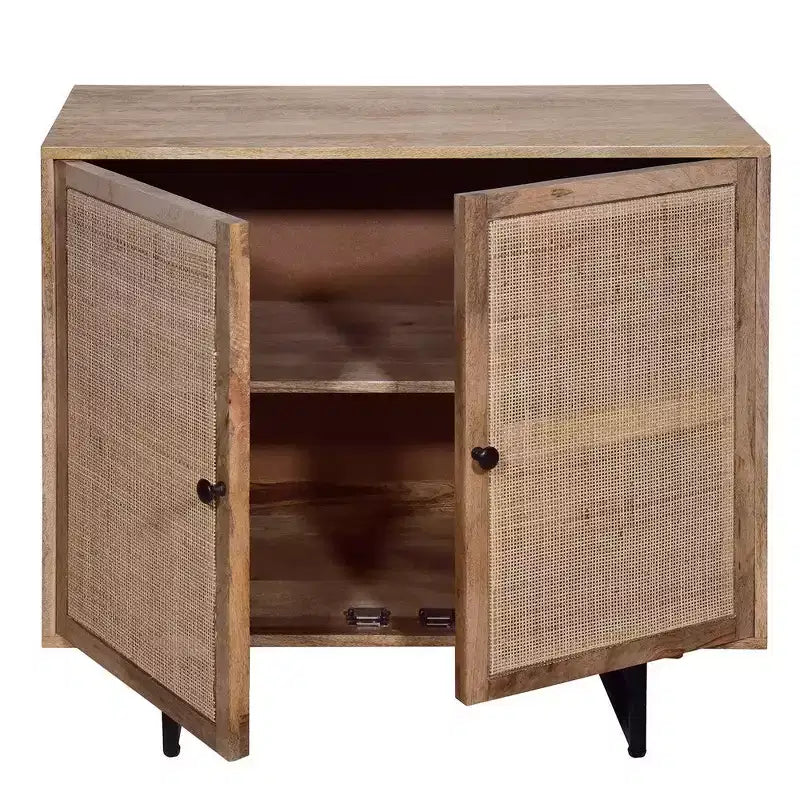 Meuble d'appoint bohème fait main avec portes en rotin maillé et cadre en bois de manguier, 89 cm