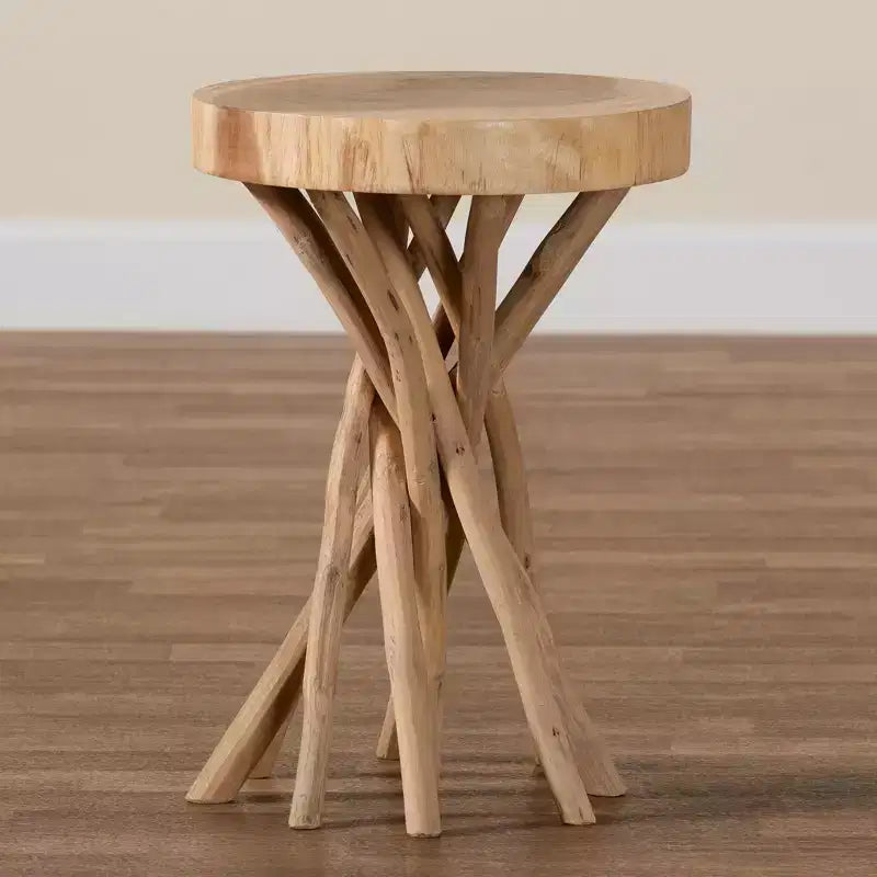 Table d'appoint bohème en teck naturel avec base sculptée en forme de branche, plateau rond