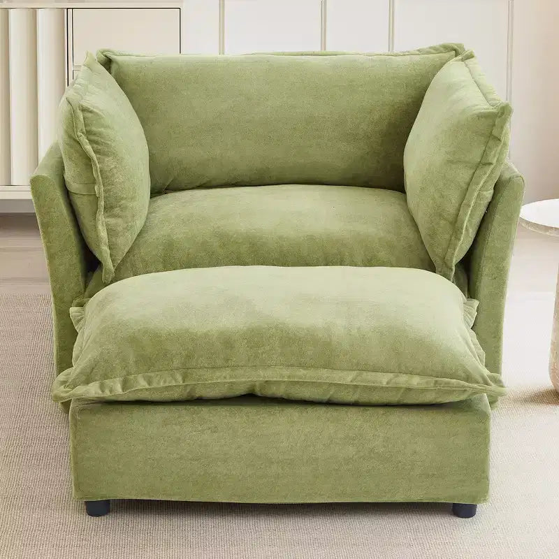 Fauteuil en tissu chenille avec pouf mobile, assise large et accoudoirs incurvés