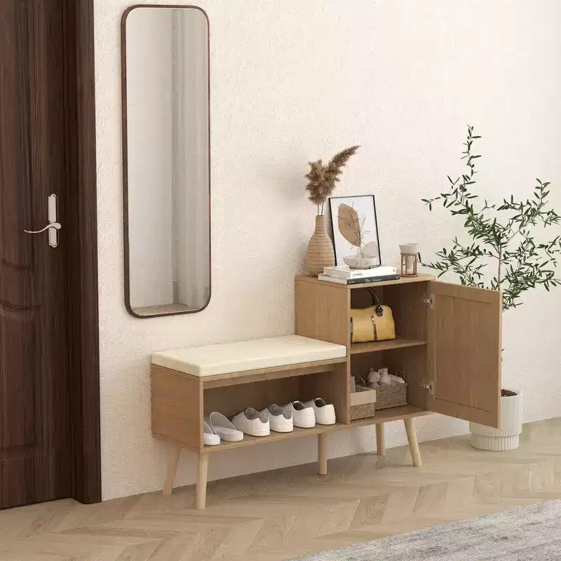 Banc à chaussures d'entrée Boho en rotin PP avec étagère de rangement, porte et coussin amovible