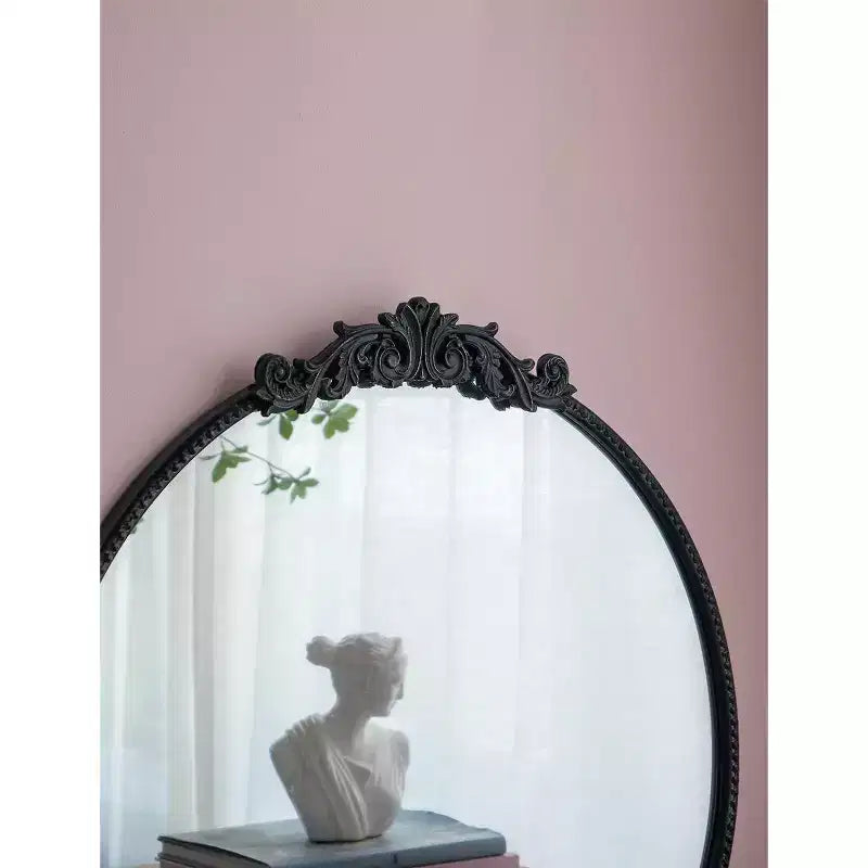 Miroir mural rond de 76 x 81 cm avec cadre d'inspiration baroque