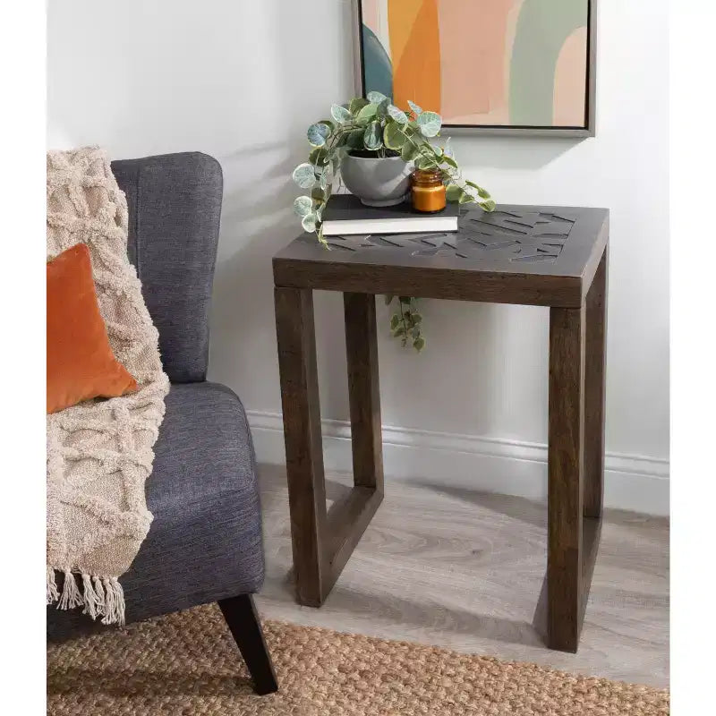 Table d'appoint bohème chic en manguier massif gravé, 20x14x26, finition gris délavé
