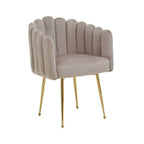 Chaise de salle à manger festonnée en velours beige avec pieds coniques dorés
