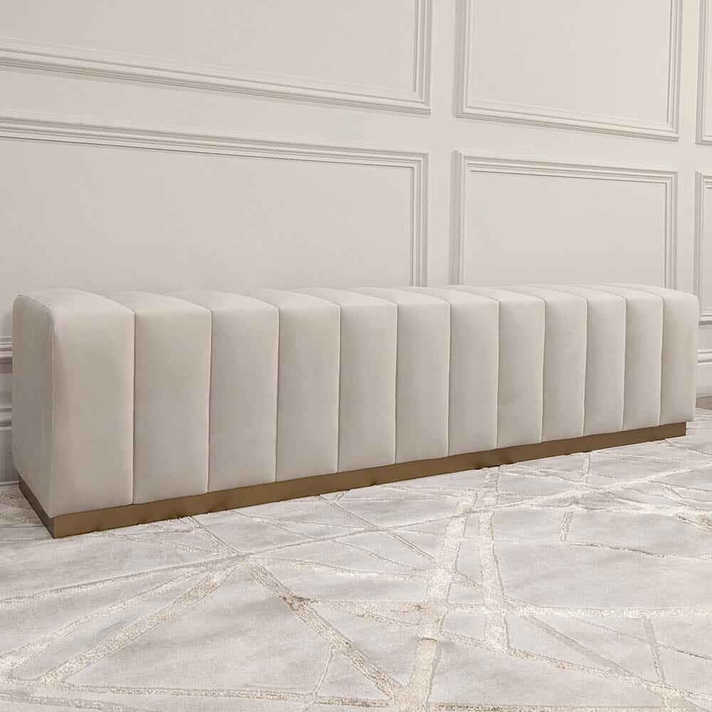 Banc de luxe en velours crème et doré