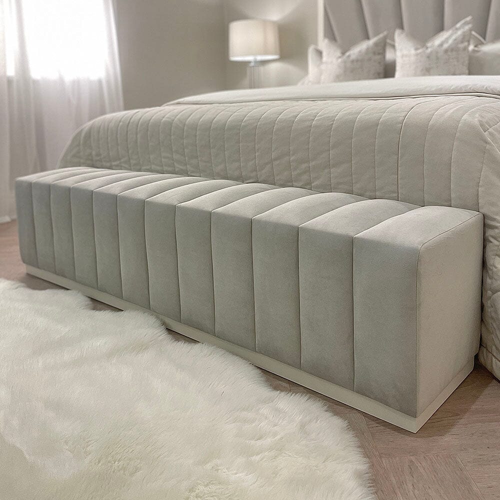 Banc de luxe rembourré en velours argenté et tissu couleur huître