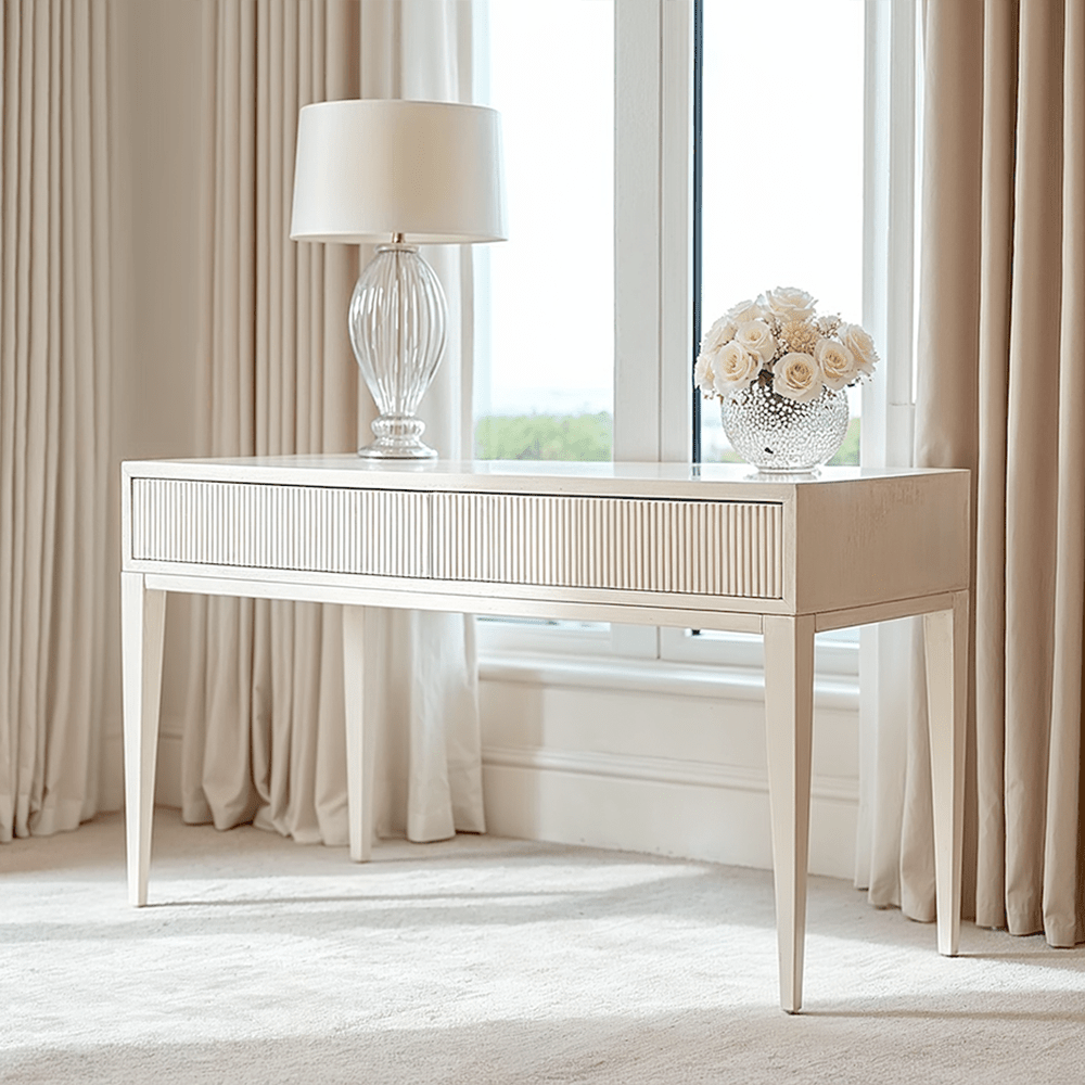 Coiffeuse / Bureau en ivoire