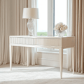 Coiffeuse / Bureau en ivoire