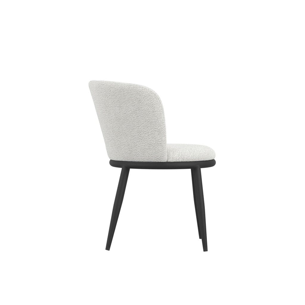 Chaise de salle à manger incurvée Off-White Boucle avec pieds noirs