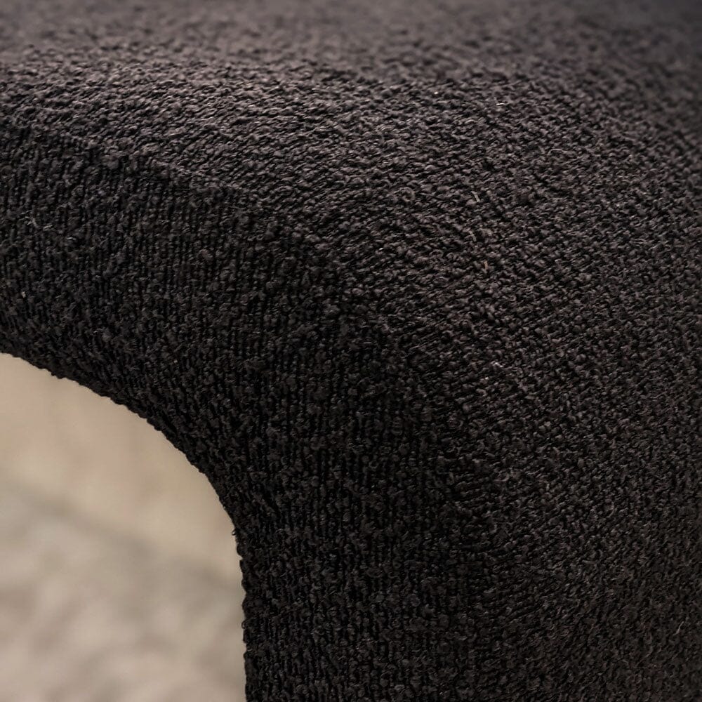 Banc incurvé en bouclette noire