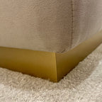 Banc rembourré en velours Vison avec base dorée